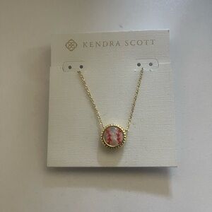 Kendra Scott Baseball Gold Short Pendant Necklace in Ivory Mother-of-Pearl